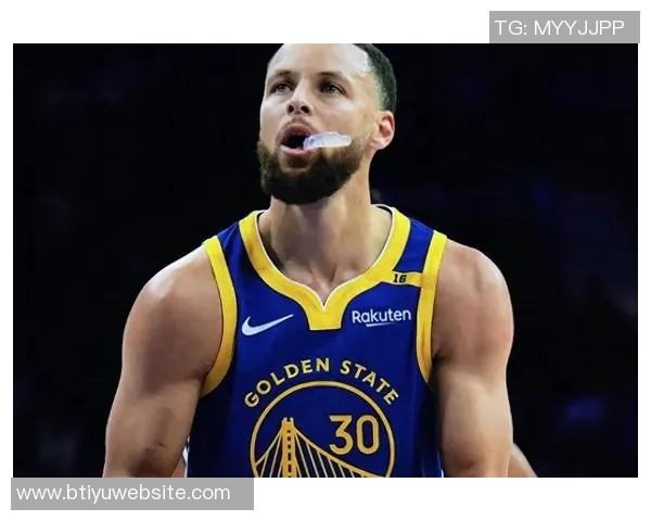 库里回应文班干扰罚球事件称特意配合球迷反应