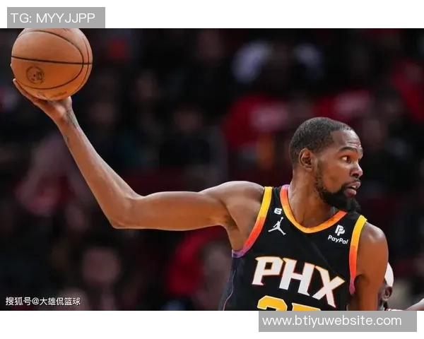 杜兰特新赛季表现抢眼场均30分6板助球队争胜