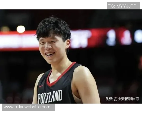 里斯压哨三分绝杀全场杨瀚森高举庆祝展现强大团队精神 里斯压哨三分绝杀全场杨瀚森高举庆祝展现强大团队精神