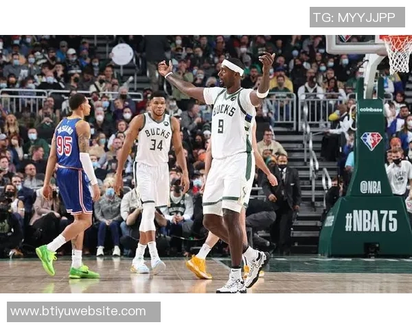 波蒂斯半场表现抢眼三分球命中率高达100贡献11分与3个篮板 波蒂斯半场表现抢眼三分球命中率高达100贡献11分与3个篮板