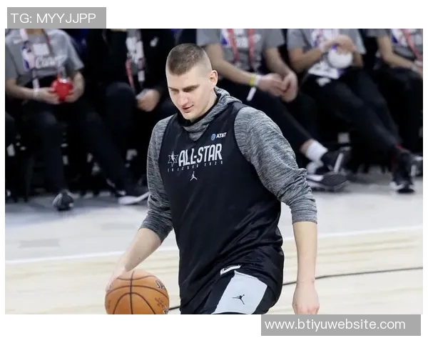 约基奇强势防守申京全场仅得2分8投1中表现惨淡