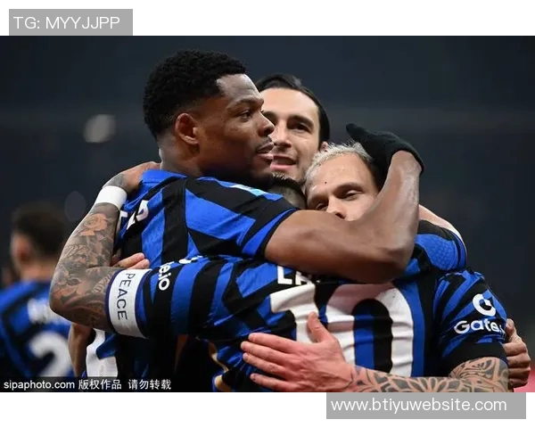 国米与比萨上半场战平迪马尔科任意球险些破门皮奇尼尼错失良机